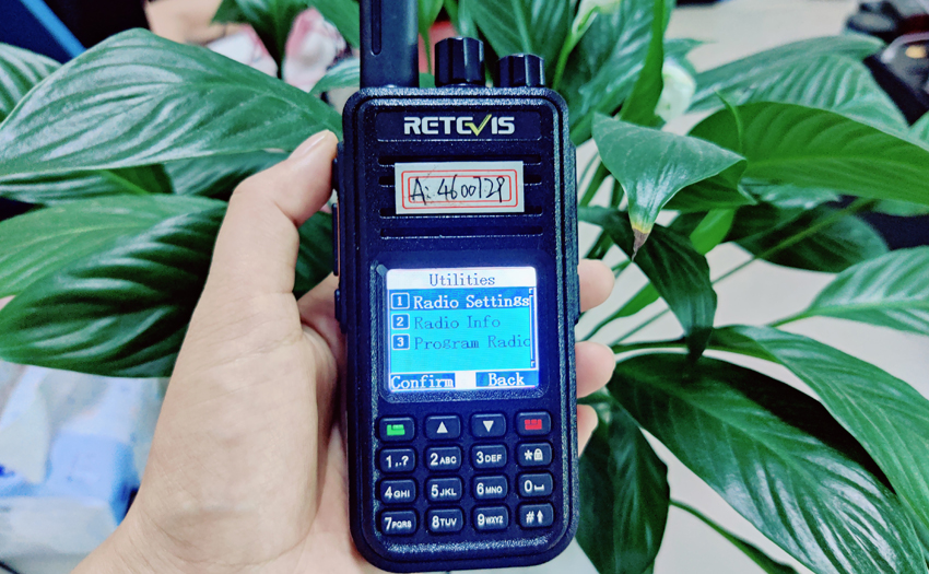 Why you can't program Retevis RT3S on radio directly?