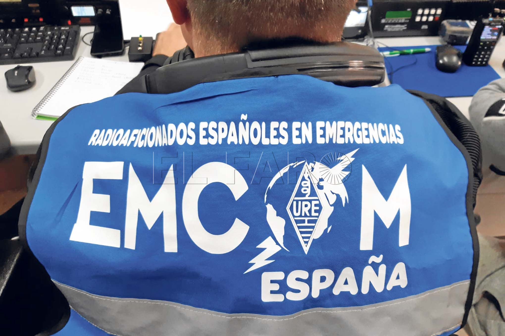 业余无线电爱好者测试通信对陨石的影响-2.jpg 业余无线电爱好者测试通信对陨石的影响-2.jpg